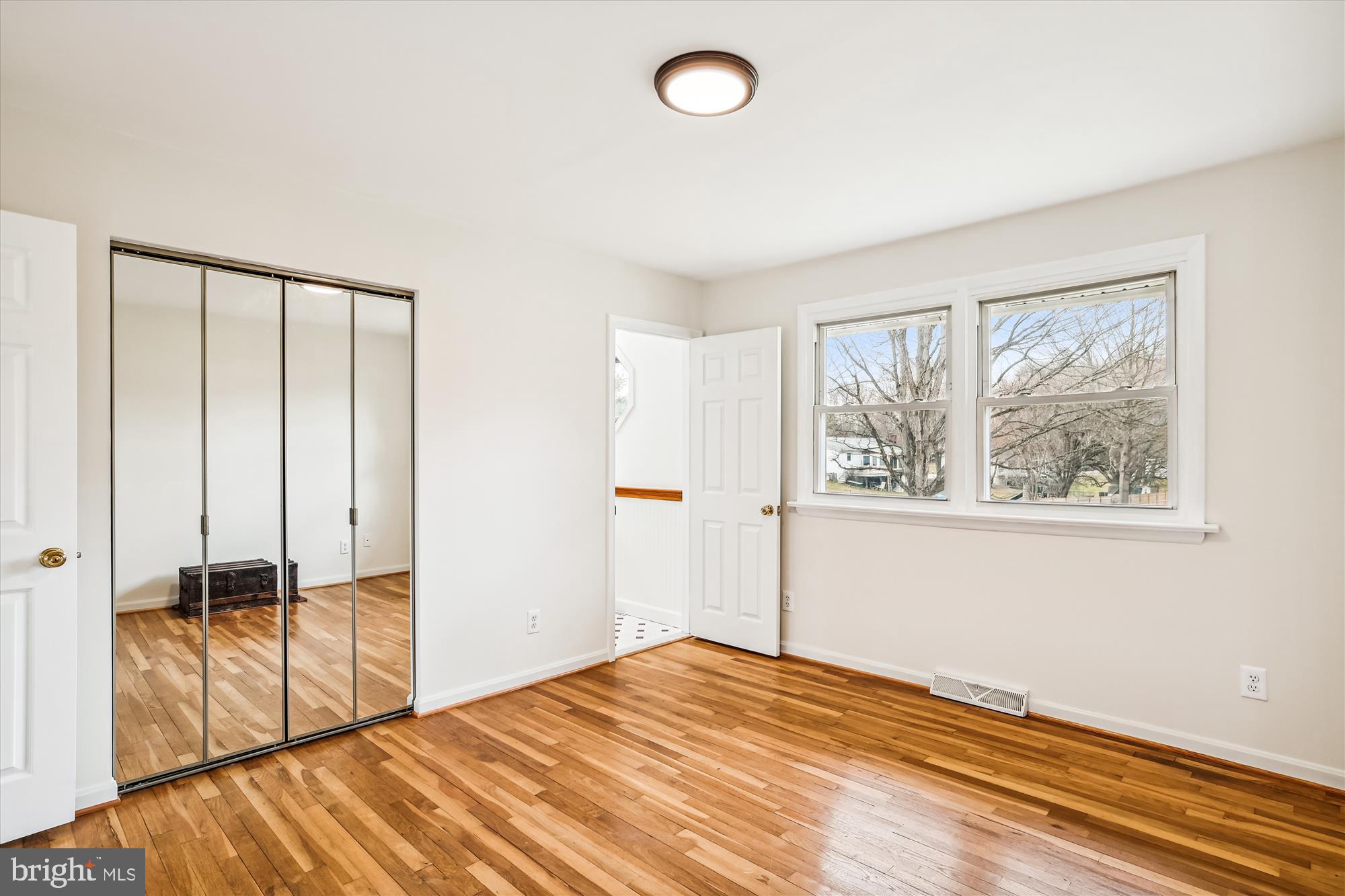 109 Claiborne Road Edgewater, MD 21037 - Photo 9 of 33 Primary Suite