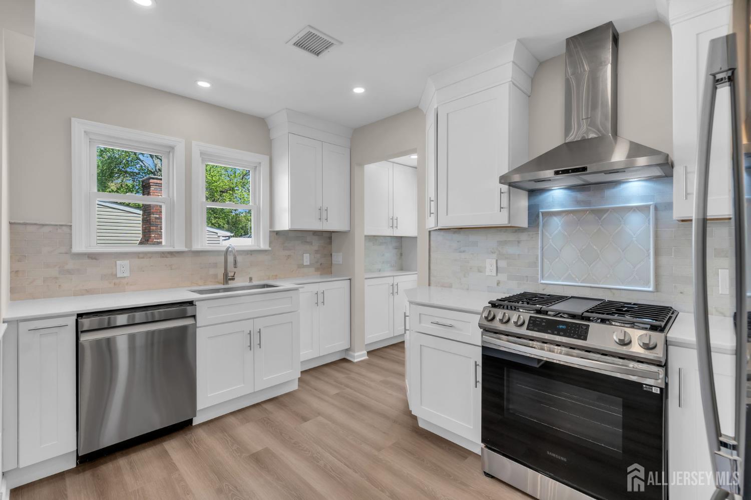 21 Market Street Edison, NJ 08817 - Photo 13 of 45