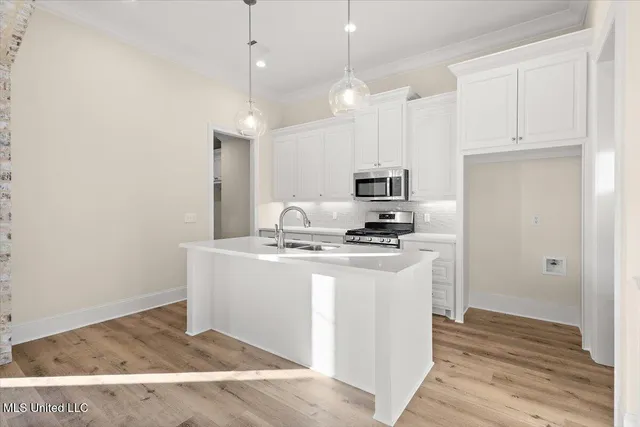 $2,150 | 464 Aurora Circle, Canton, MS 39046