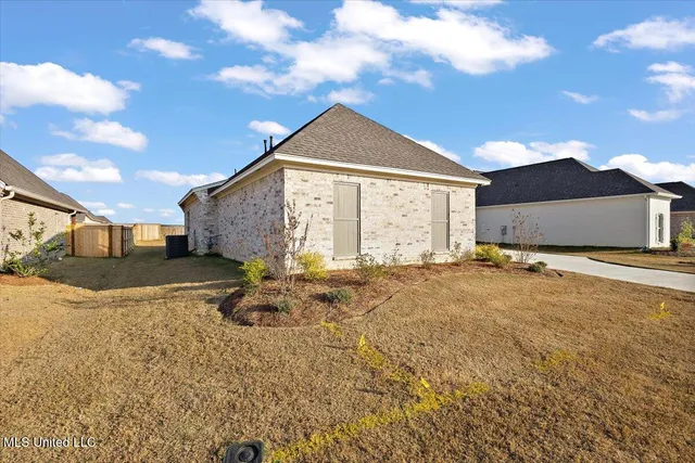 $2,150 | 464 Aurora Circle, Canton, MS 39046