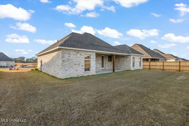 $2,150 | 464 Aurora Circle, Canton, MS 39046