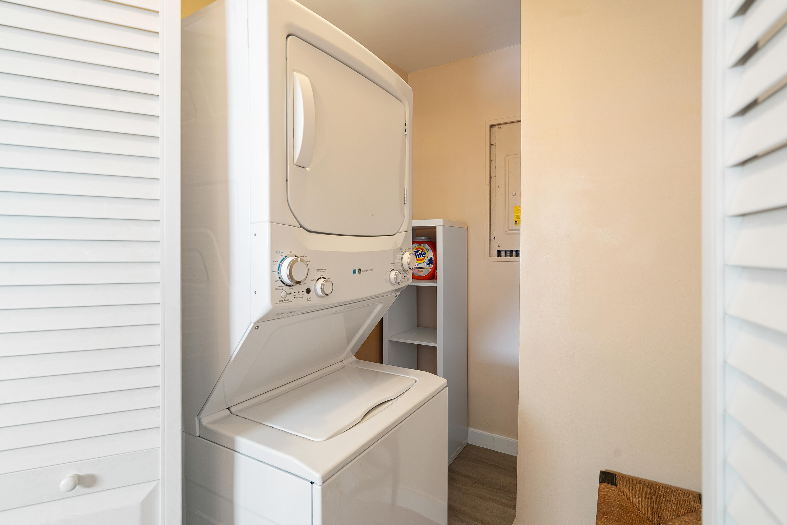412 3rd Street Key Largo, FL 33037 - Photo 15 of 41 a utility room with dryer and washer