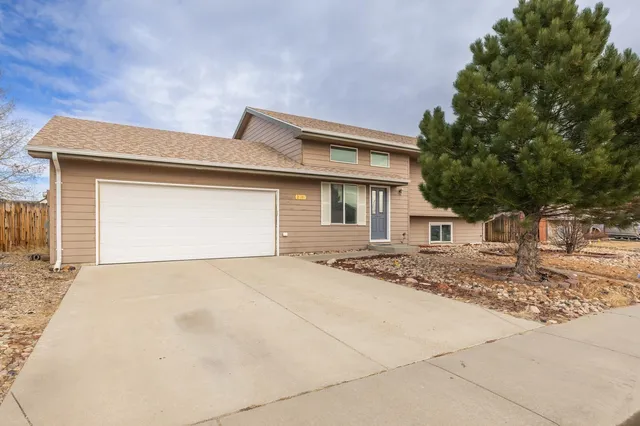 $355,000 | 2310 Sioux Trail, Bar Nunn, WY 82601