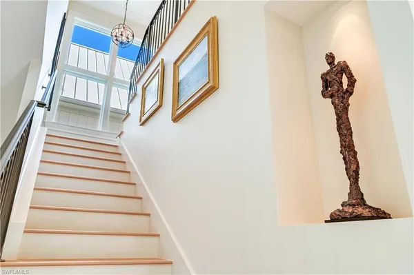 $5,397,500 | 42 6th Street South, Naples, FL 34102