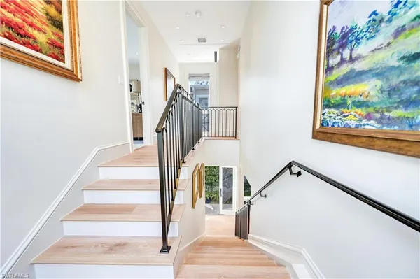 $5,397,500 | 42 6th Street South, Naples, FL 34102