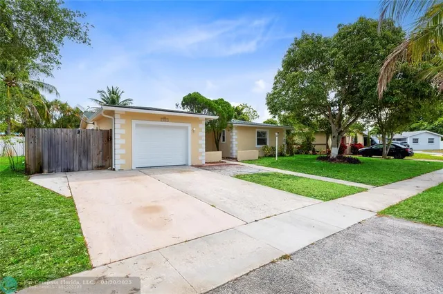 $3,850 | 842 Southwest 68th Avenue, North Lauderdale, FL 33068