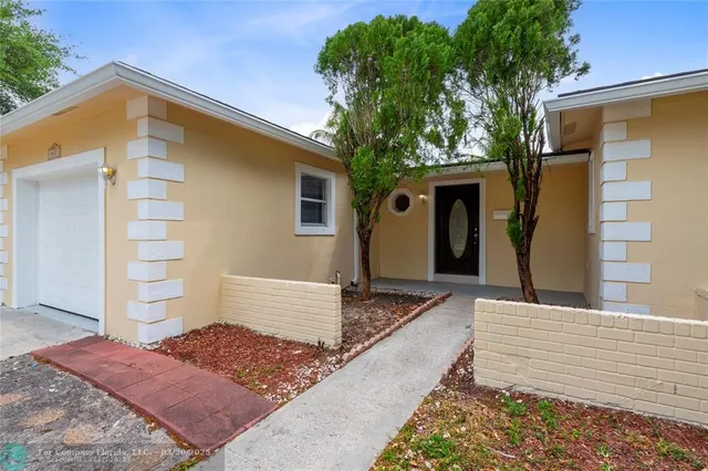 $3,850 | 842 Southwest 68th Avenue, North Lauderdale, FL 33068