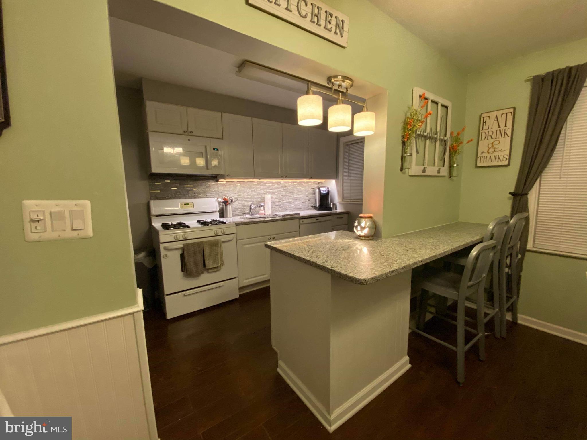 4463 Fenor Road Baltimore, MD 21227 - Photo 3 of 14