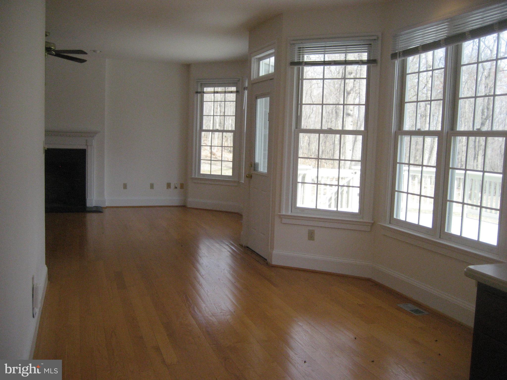 10504 Warland Road Marshall, VA 20115 - Photo 2 of 55 Family room with entry to deck