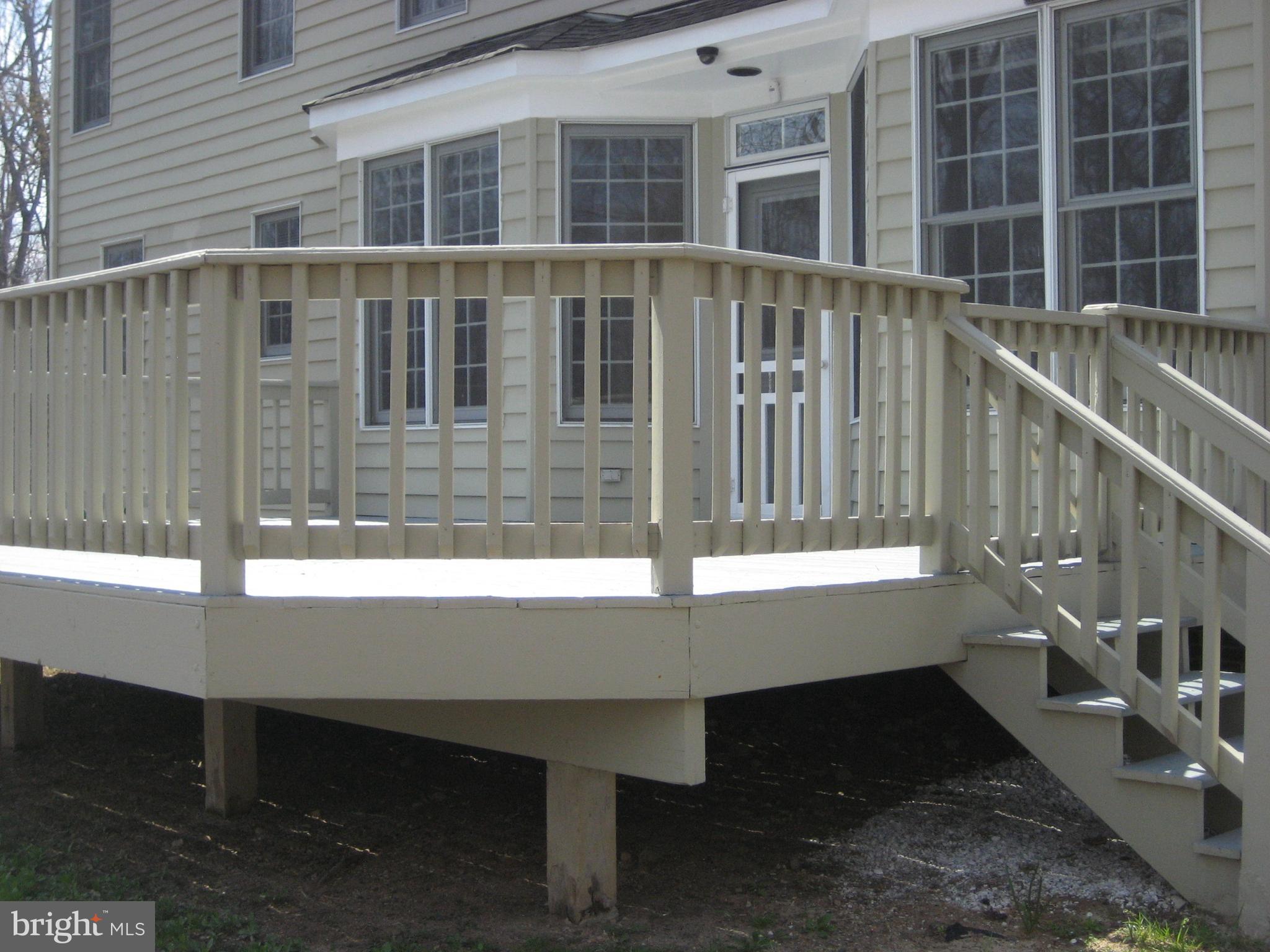 10504 Warland Road Marshall, VA 20115 - Photo 46 of 55 Gated deck