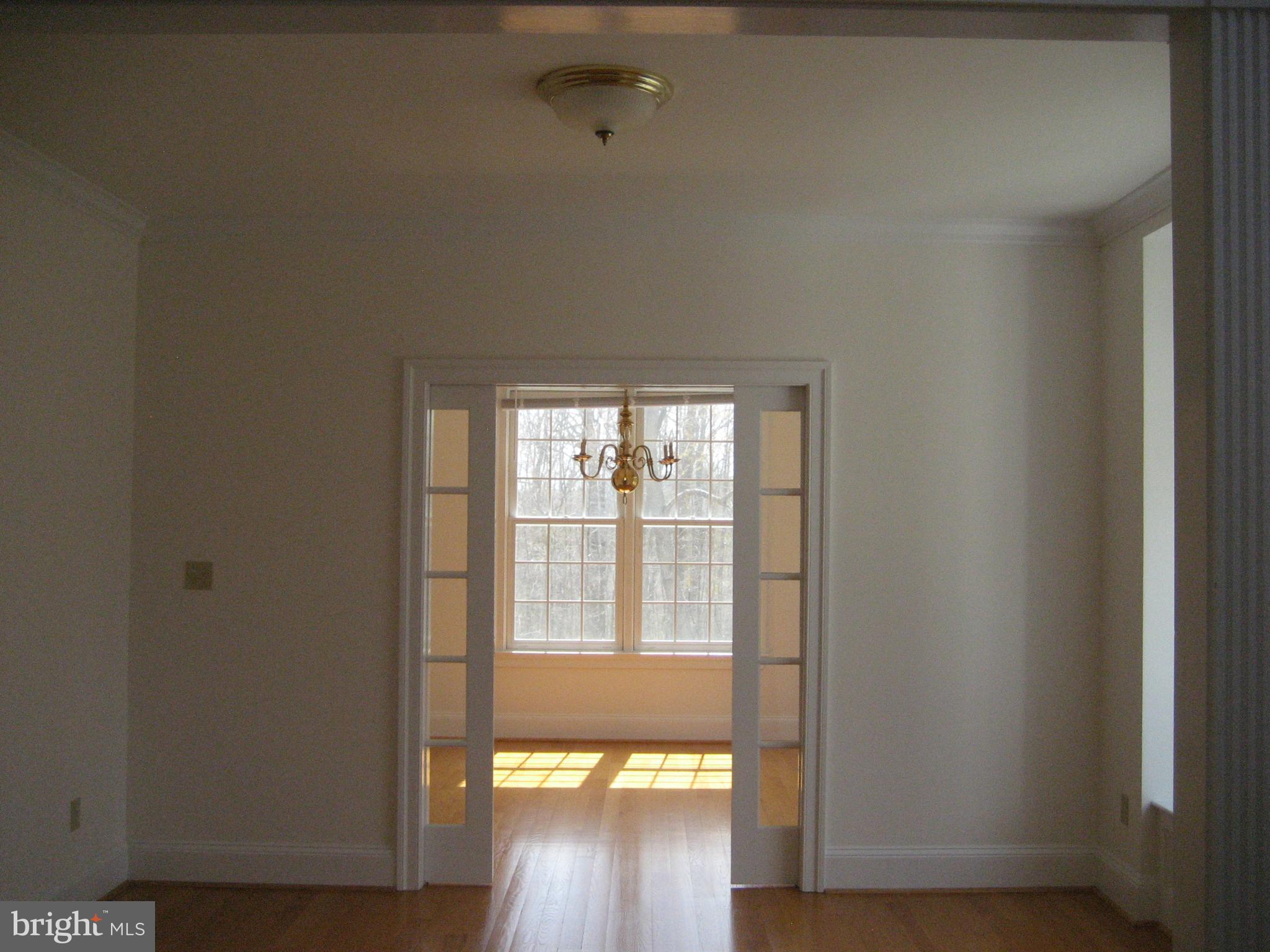 10504 Warland Road Marshall, VA 20115 - Photo 6 of 55 Living room with doors to dining