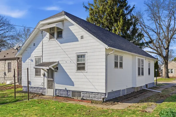 $162,900 | 507 West 12th Street, Sterling, IL 61081