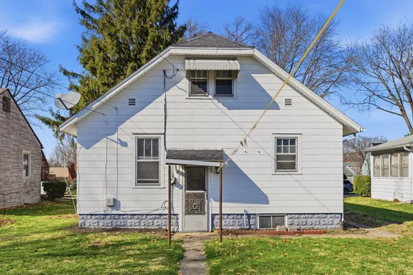 $162,900 | 507 West 12th Street, Sterling, IL 61081