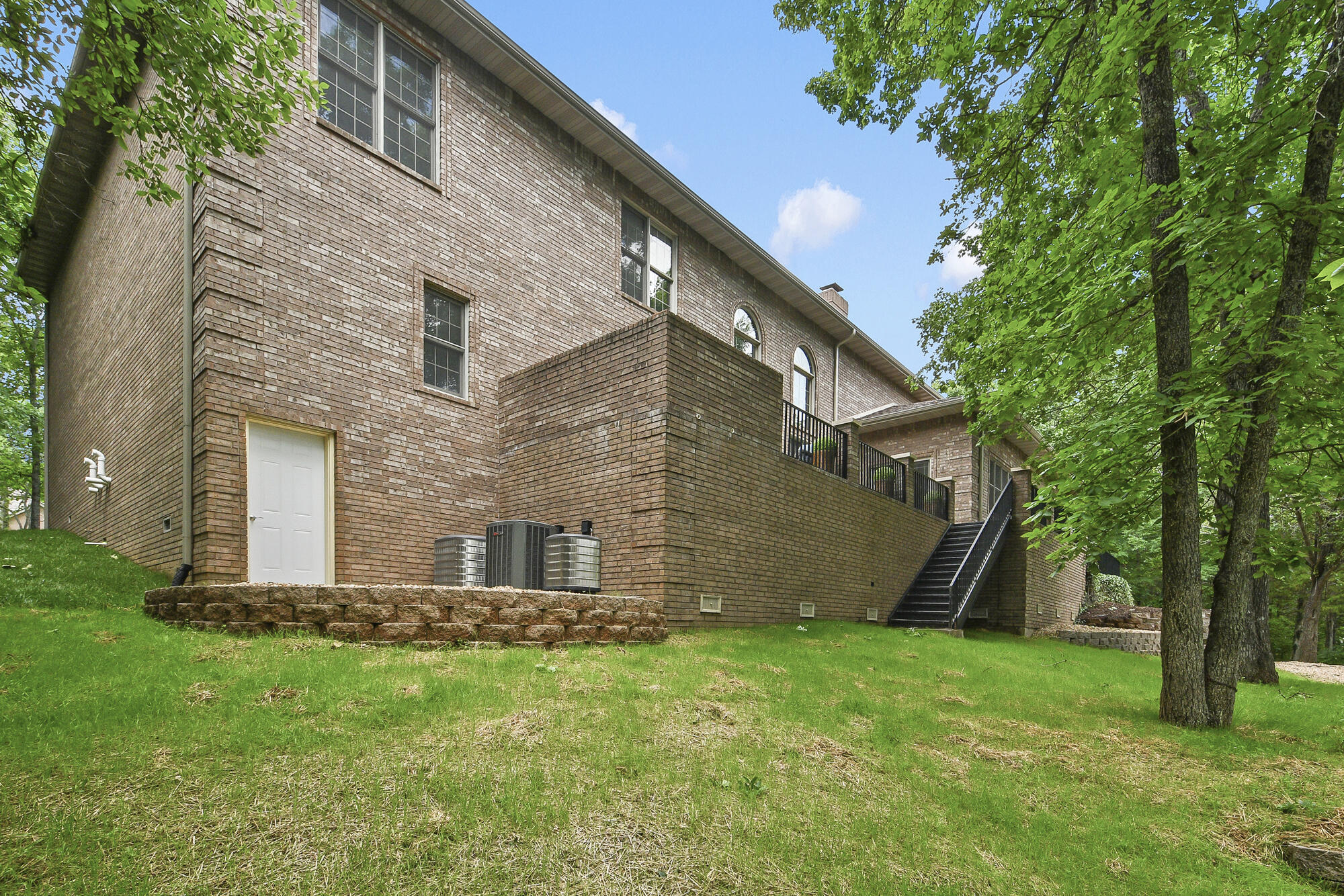 1013 Silvercrest Place Reeds Spring, MO 65737 - Photo 10 of 92 Back Terrace