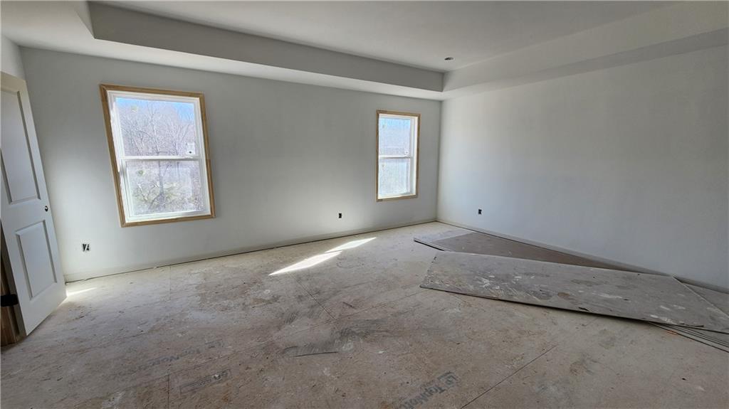 85 Silverleaf Trail Bethlehem, GA 30620 - Photo 17 of 36 a view of an empty room with a window