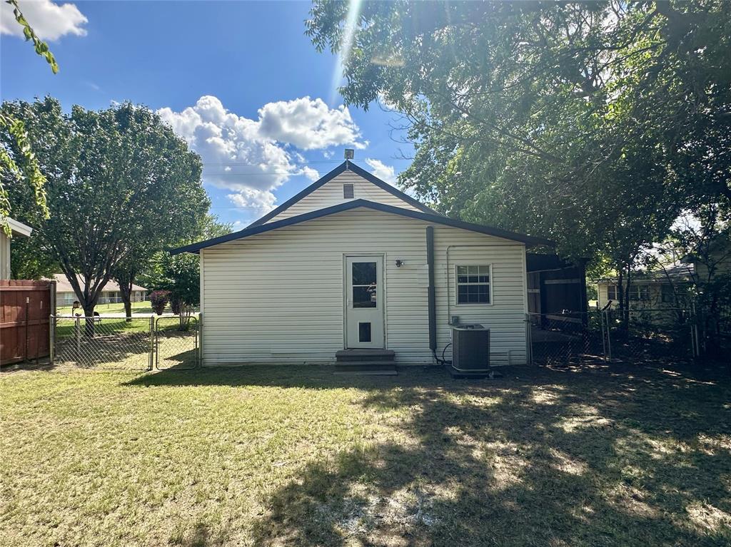 708 Grayson Street Nocona, TX 76255 - Photo 11 of 11