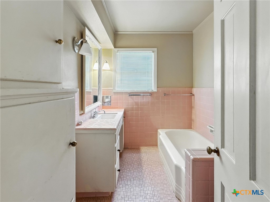 700 Park Street Gatesville, TX 76528 - Photo 14 of 35