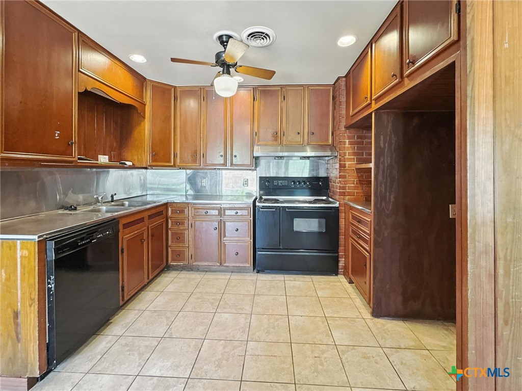 700 Park Street Gatesville, TX 76528 - Photo 26 of 35