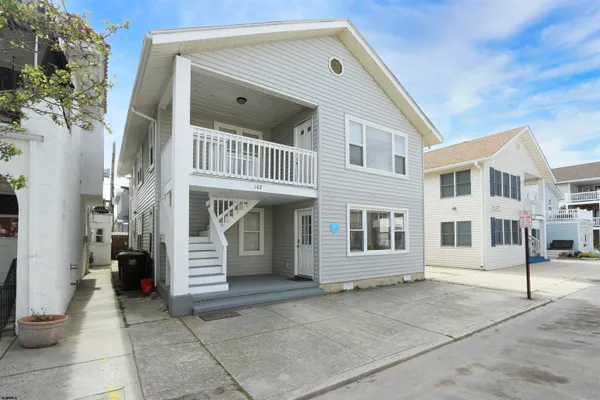 $1,800 | 102 North Baltimore Avenue, Unit B, Ventnor City, NJ 08406