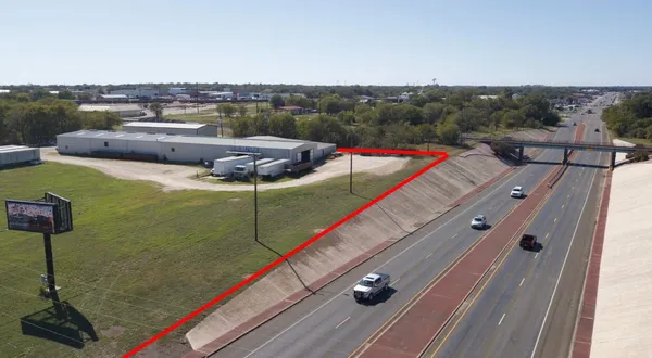 $1,250,000 | 101 Northeast 1st Street, McGregor, TX 76657
