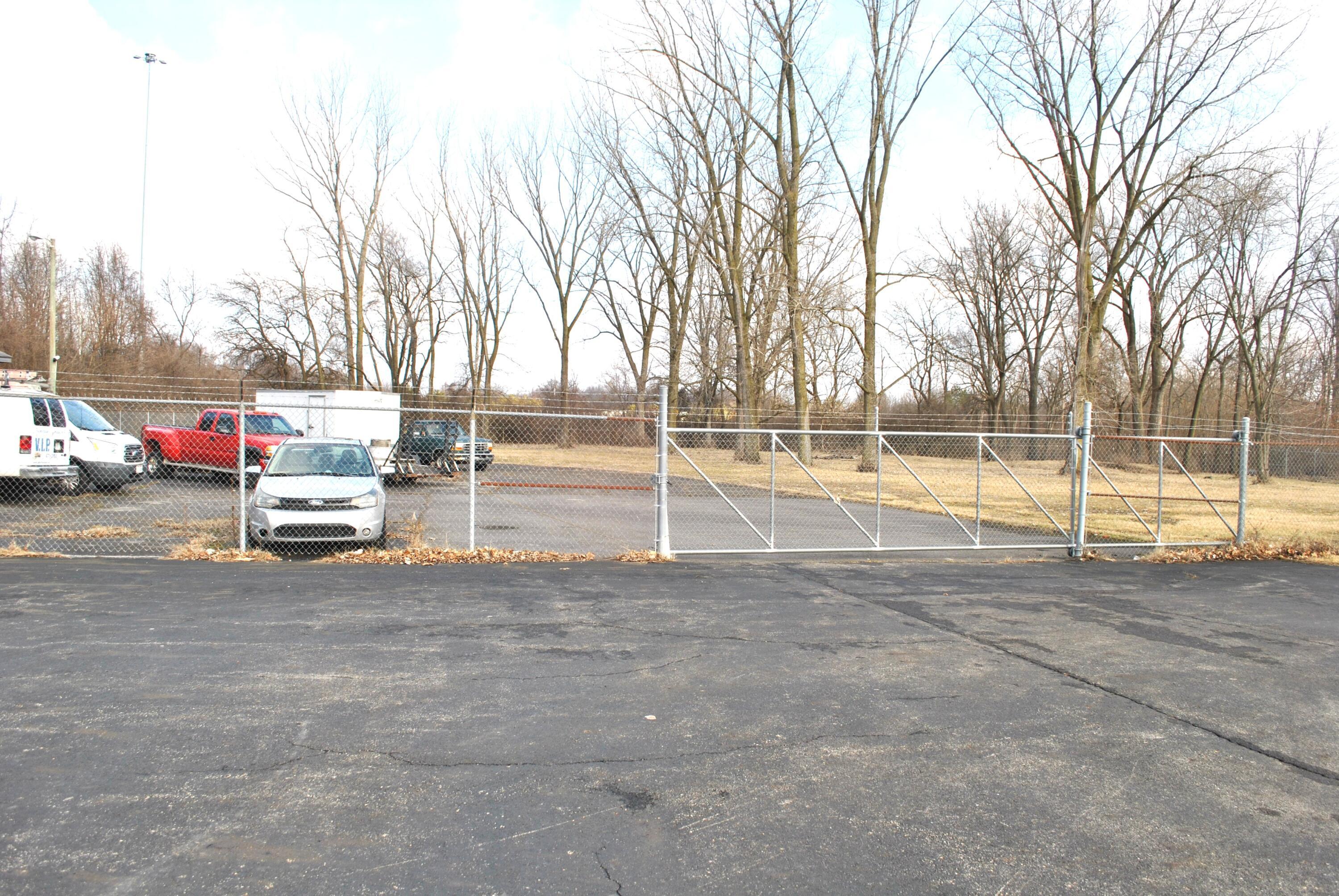 2882 Johnstown Road Columbus, OH 43219 - Photo 19 of 69 Fenced Lot
