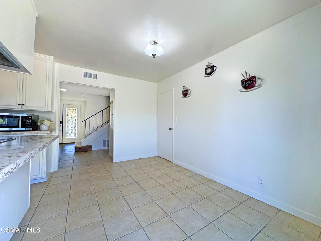 2401 El Portal Way Oxnard, CA 93035 - Photo 7 of 41