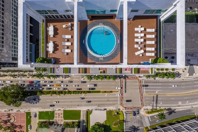 $645,000 | 55 Southeast 6th Street, Unit 2610, Miami, FL 33131