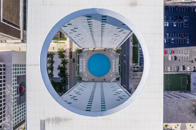 $645,000 | 55 Southeast 6th Street, Unit 2610, Miami, FL 33131