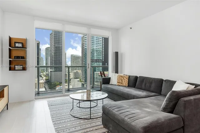 $645,000 | 55 Southeast 6th Street, Unit 2610, Miami, FL 33131