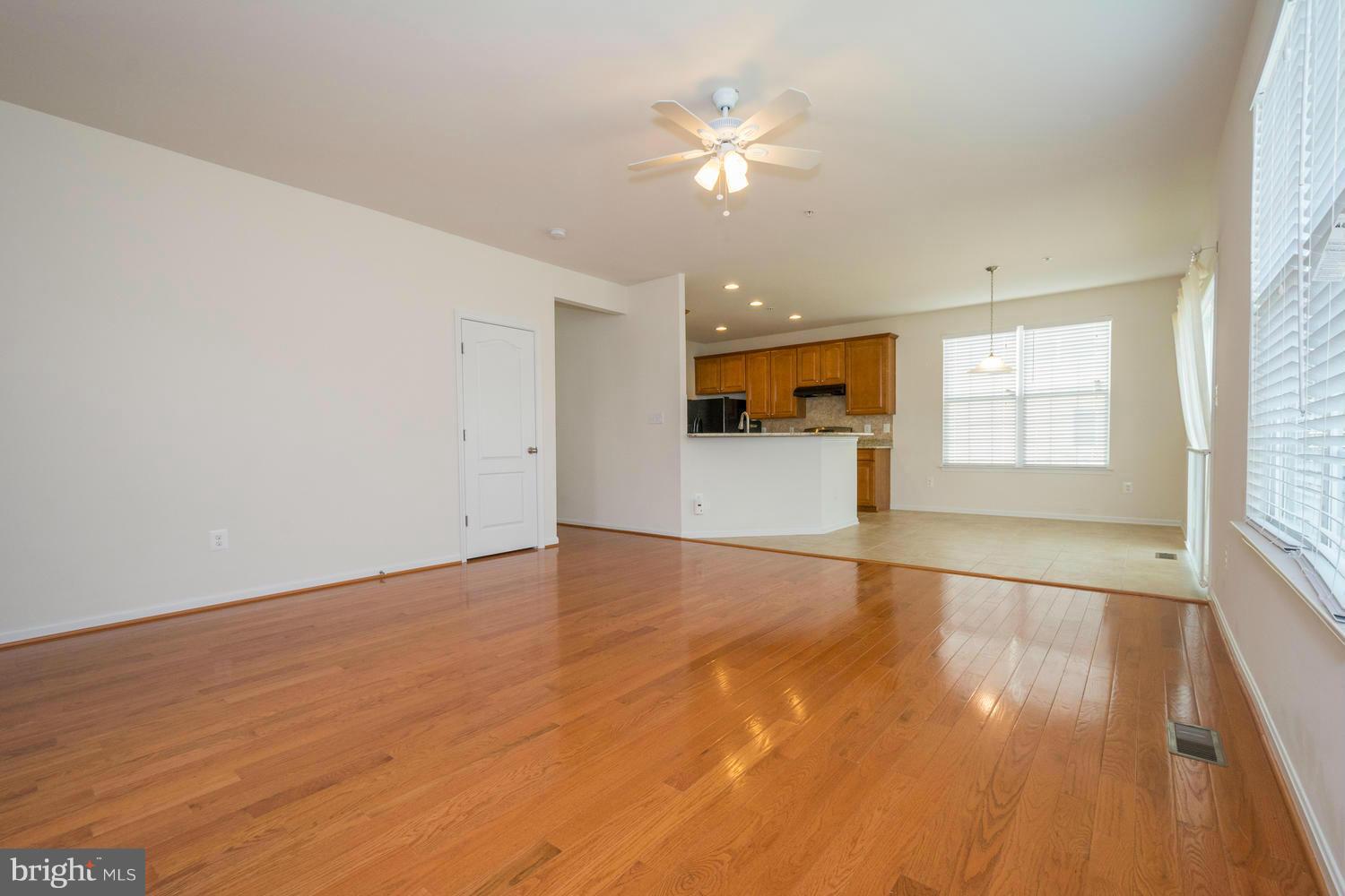 707 Bischoff Road Baltimore, MD 21220 - Photo 8 of 26 Family Room