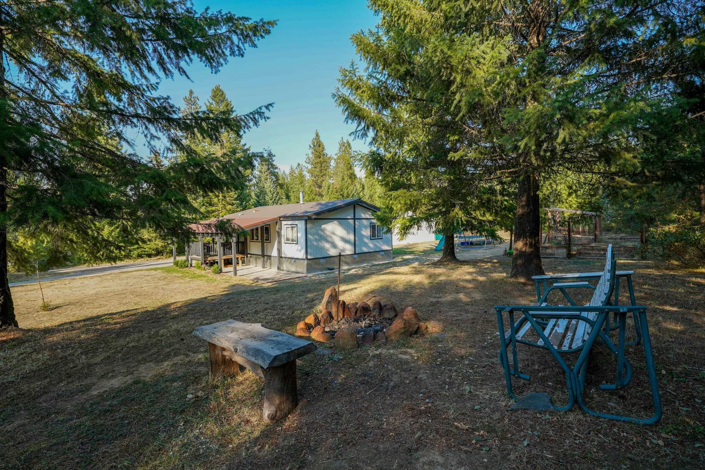 5146 Camden Road Newport, WA 99156 - Photo 1 of 34