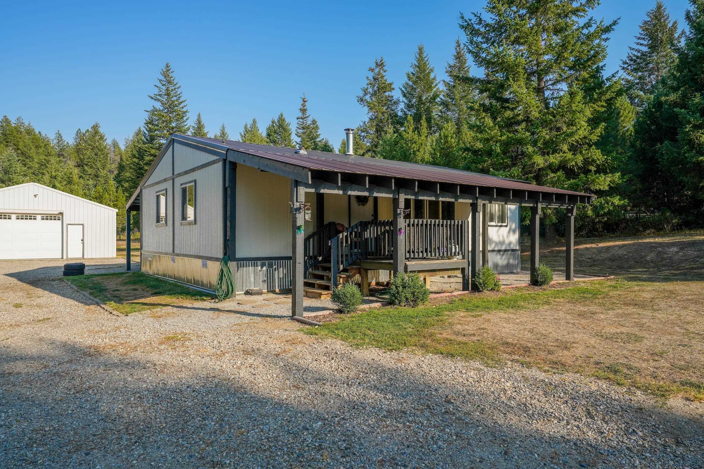 5146 Camden Road Newport, WA 99156 - Photo 2 of 34