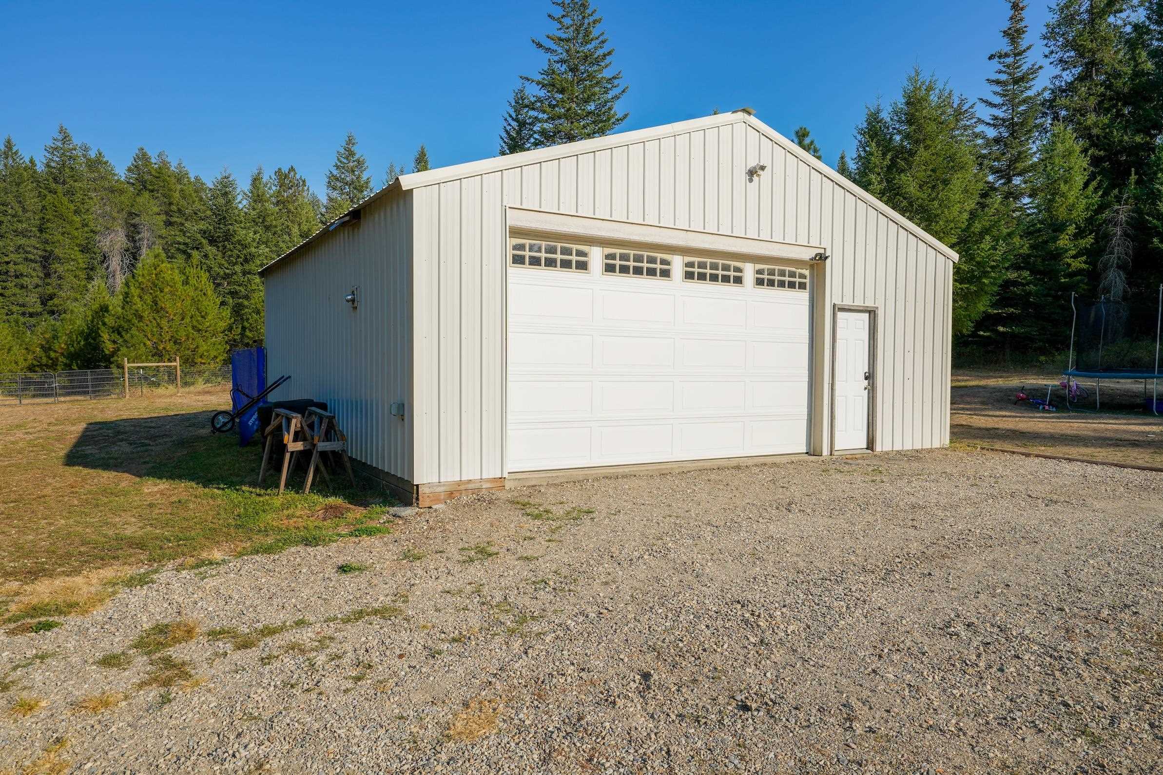 5146 Camden Road Newport, WA 99156 - Photo 6 of 34