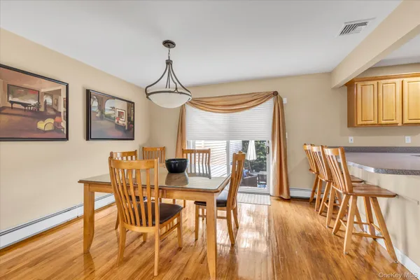 $999,000 | 3249 Woodward Avenue, Wantagh, NY 11793