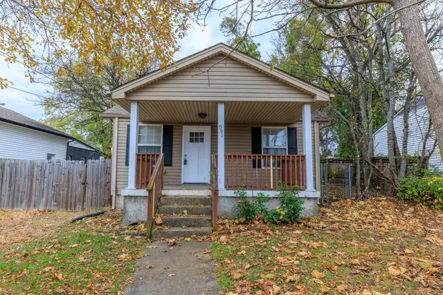 $2,550 | 891 West Sharpe Avenue, Nashville, TN 37206