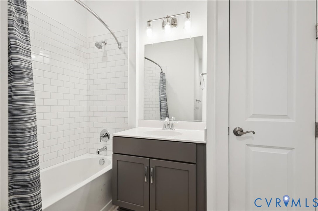 1722 Old Brick Road, Unit A Henrico, VA 23233 - Photo 27 of 41 Bathroom with shower / bath combo and vanity