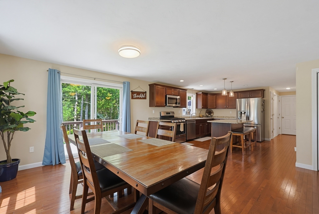 5 County Street Berkley, MA 02779 - Photo 10 of 40