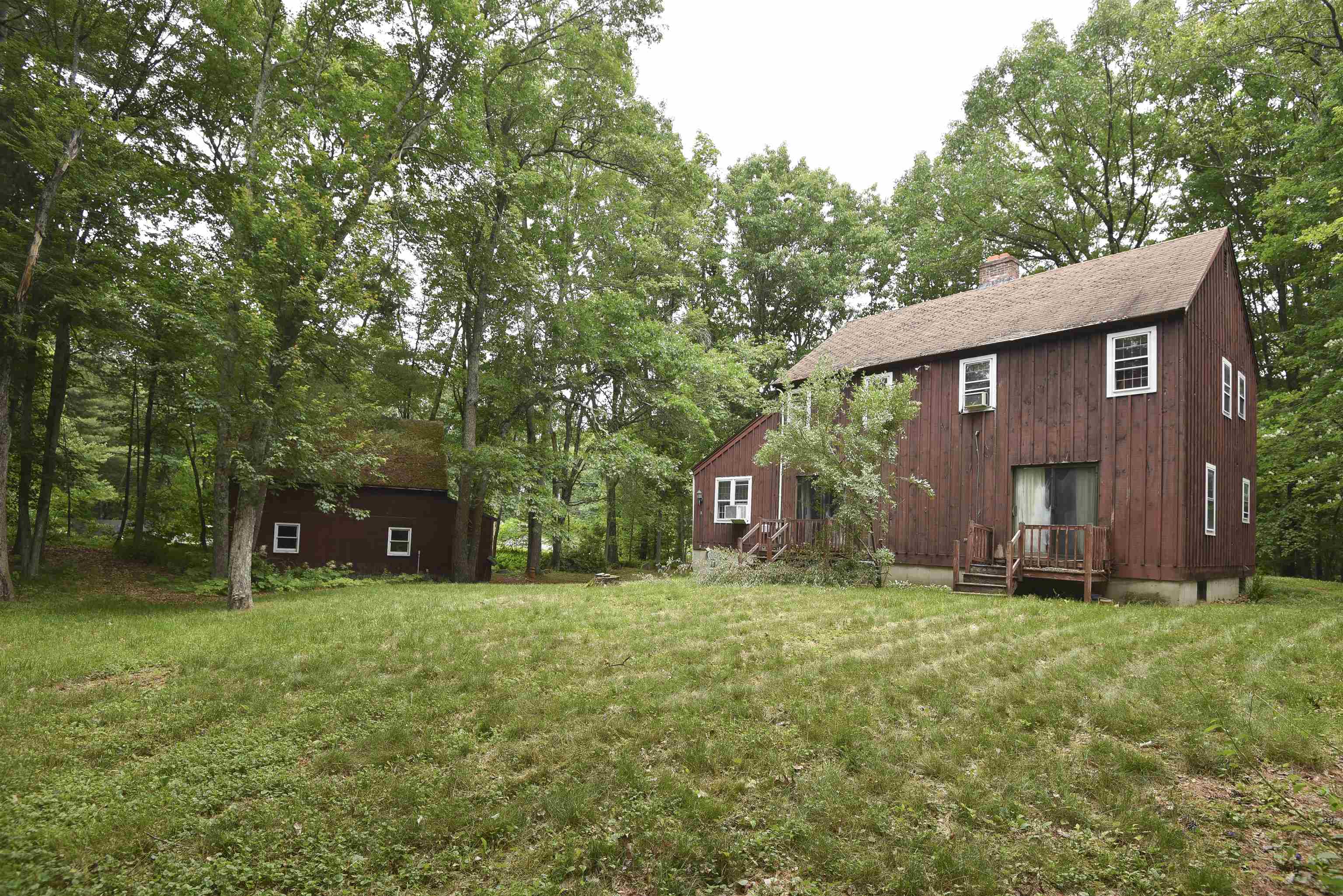 81 Shannon Road Salem, NH 03079 - Photo 3 of 36