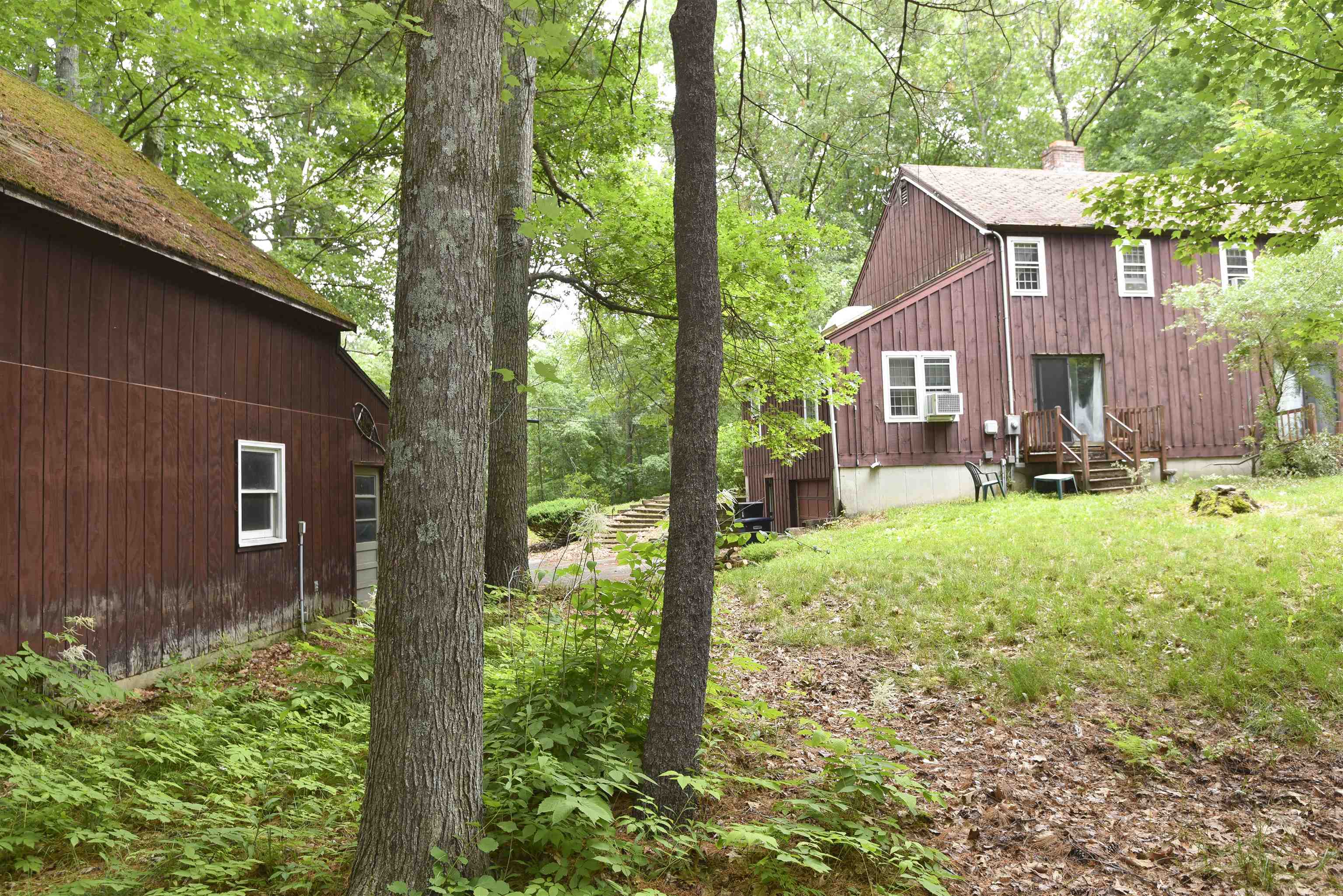 81 Shannon Road Salem, NH 03079 - Photo 4 of 36