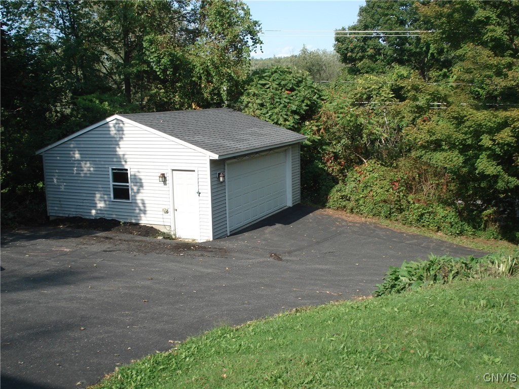 3993 Oran Delphi Road Manlius, NY 13104 - Photo 21 of 22 double driveway with turn arounds