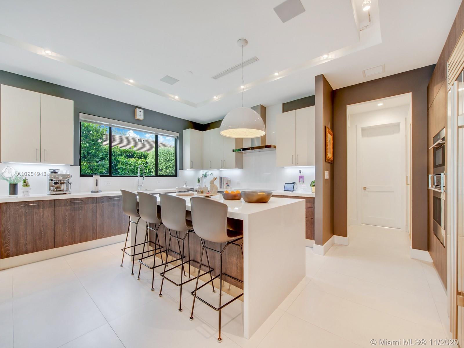5980 Southwest 80th Street South Miami, FL 33143 - Photo 14 of 37