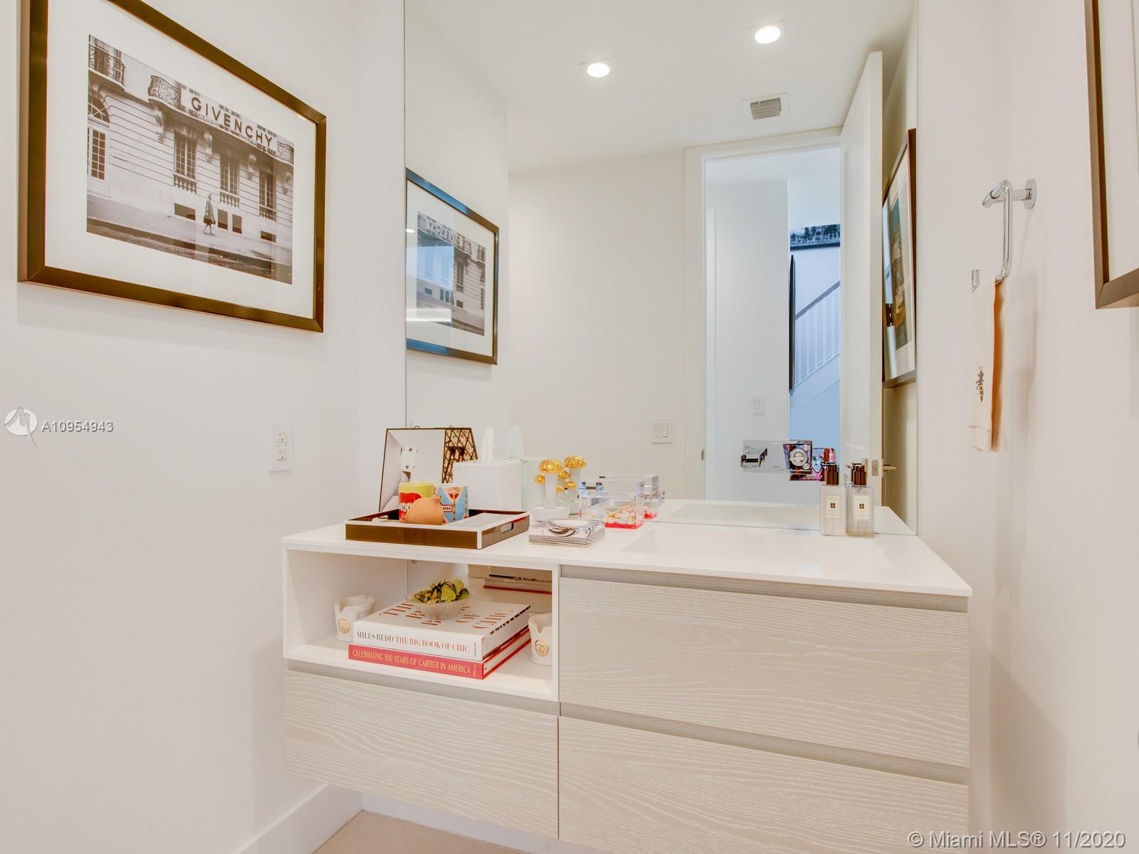5980 Southwest 80th Street South Miami, FL 33143 - Photo 23 of 37