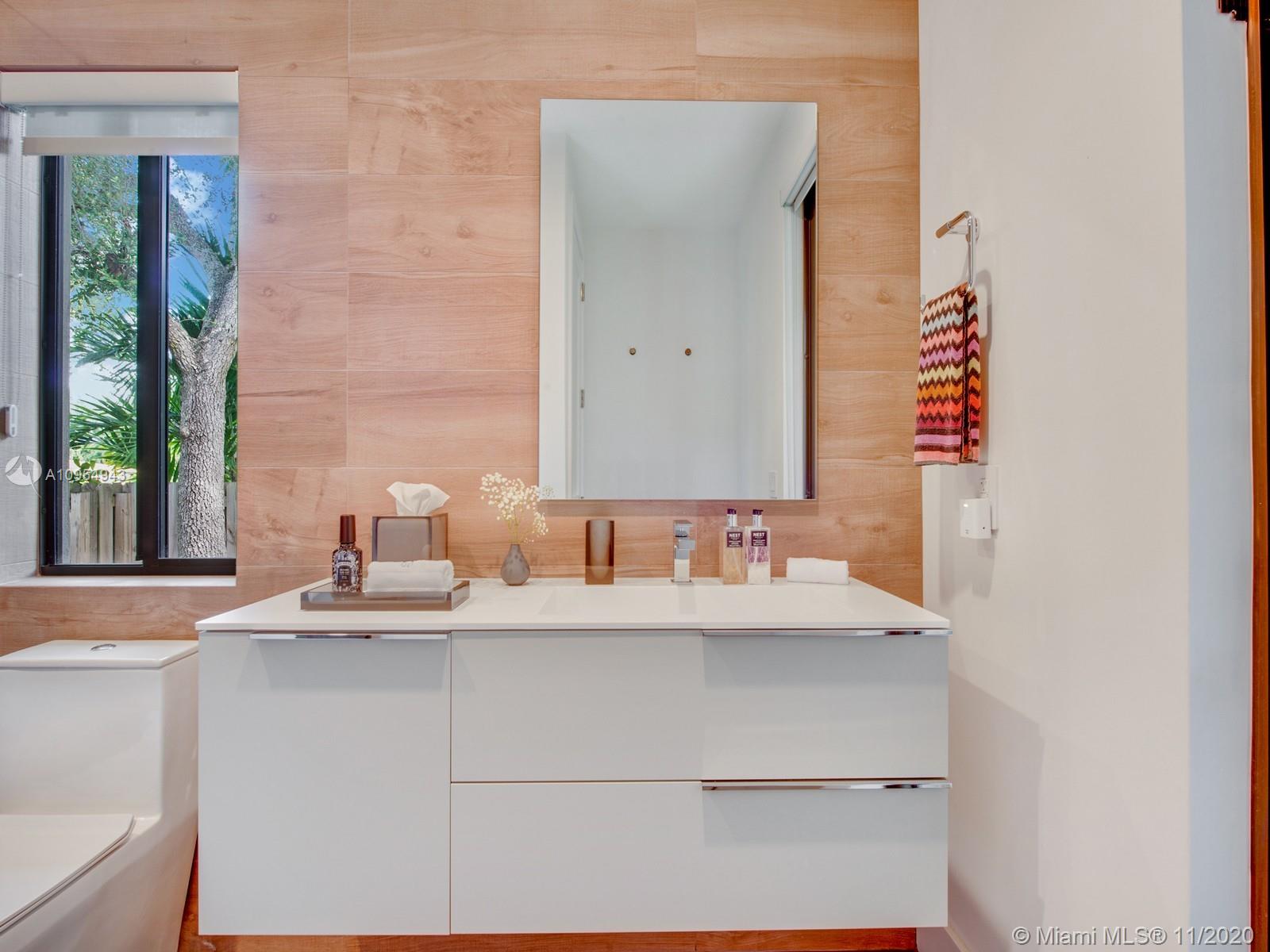 5980 Southwest 80th Street South Miami, FL 33143 - Photo 25 of 37