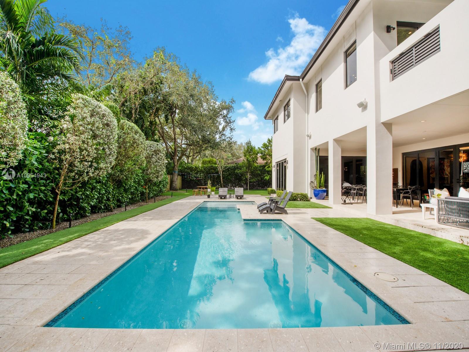 5980 Southwest 80th Street South Miami, FL 33143 - Photo 5 of 37