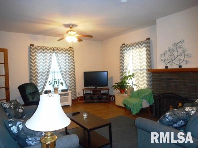 402 Center Street Delmar, IA 52037 - Photo 11 of 23 Gallery Image 11