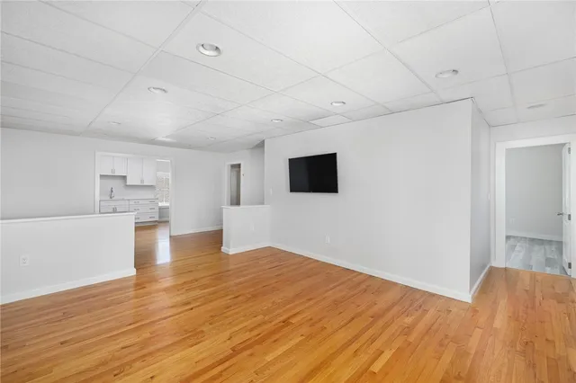 $3,600 | 462 Thames Street, Unit 3, Newport, RI 02840