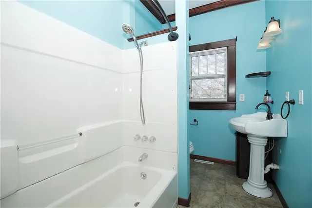 $152,000 | 511 South State Street, Yates Center, KS 66783