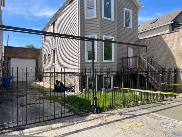 $450,000 | 1638 North California Avenue, Chicago, IL 60647