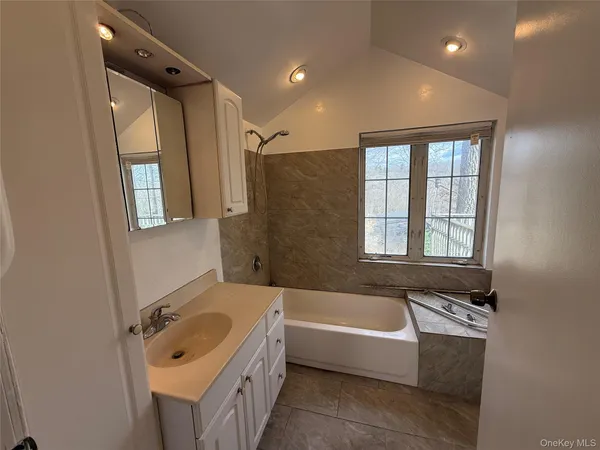 $1,500 | 14 Arbutus Trail, Wurtsboro, NY 12790