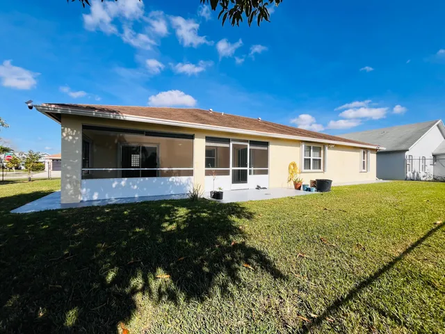 $3,100 | 1305 Monteray Way, Greenacres, FL 33413